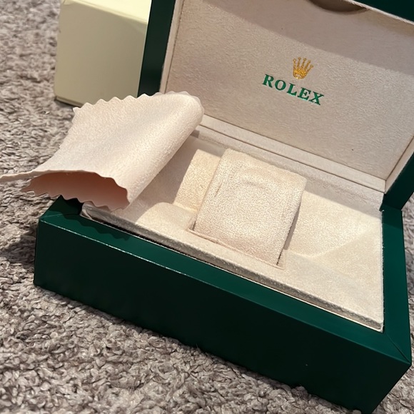 Rolex Boxes - Picture 2 of 4